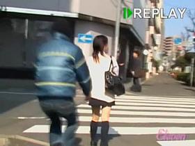 College girl got skirt sharked on the pedestrian crossing