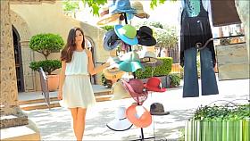 Crazy public masturbation in tourist spot