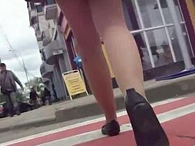 Hypnotic upskirt view of lush humps