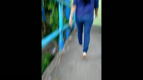 Hard ass lady opening metidito