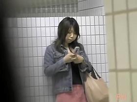 Texting at the parking lot is an easy prey for boob sharks