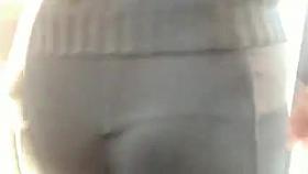 Cortito pero que ricas nalgas