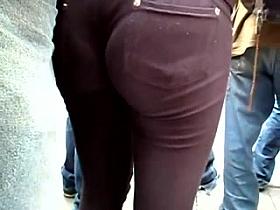 Street voyeur filmed a sexy bitch with nice butt