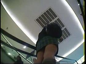 Sexy ass up a girls mini skirt view caught by street voyeur