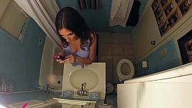 Spicy muff stretching voyer