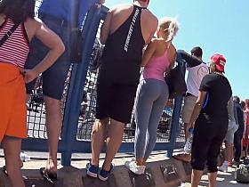 That hot bubble butt called on me