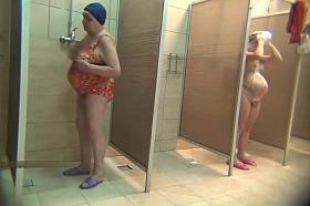 matures in shower voyeur