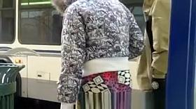 Sexy ass jiggling in bus stop