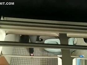 Blonde spied through ventilation grid pissing