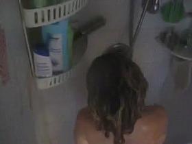 Con un vibradore en la ducha