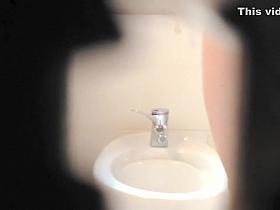 Aunt with saggy melons gets spied on during a bath