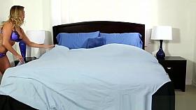 Milf masseuse sucking and fucking her client