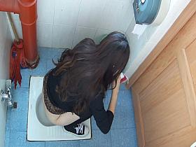 Incredible pissing voyeur spy cam video