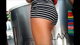 sexy ass in shorts!