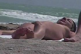 Gal on the beach Voyeur