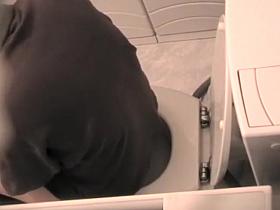 W&uuml;rstchen pee and tits