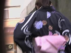 Sweet brown-haired sweetie gets confused during fast sharking affair