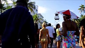 sexy big asses walkig 2014