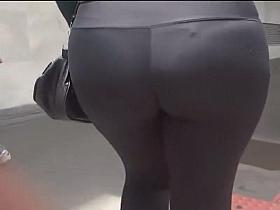 Big butt you'd want to hump