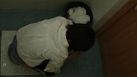 Young japanese amateur pissing video