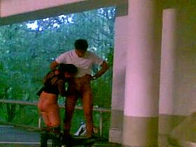 Streethooker public handjob