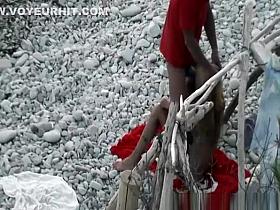 Skinny girl fuck and oral sex at beach