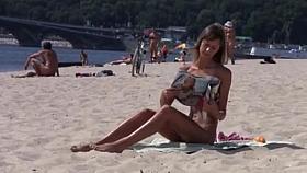 Nudist girl not shy about posing nude at the beach