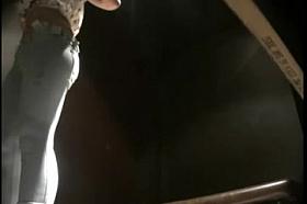 Espiando a mexicana deliciosa en el vestidor