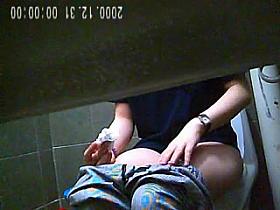 Toilet Spying. Short clip.