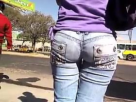 NICE HEART SHAPED BOOTY AT THE TRAFFIC LIGHT