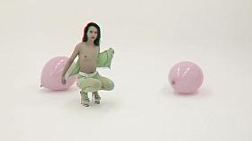 Flexible teen model posing in studio - 3D porn backstage