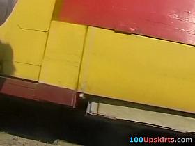 Booty zoom-in upskirt