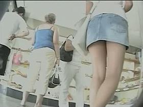 Amateur upskirt teen brunette video