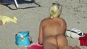 Public Beach MILF Mature Spycam Compilation