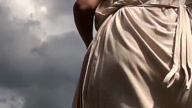 Quick view of pink thong in upskirt