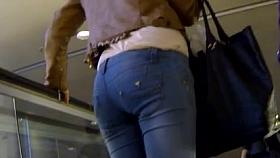 Candid - Babe In Tight Jeans With A Great Ass
