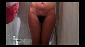 Spy sexy naked wife on hidden cam shaving