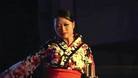 Asian makes audience go crazy