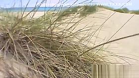 Strandschlampe in den Duenen gefingert