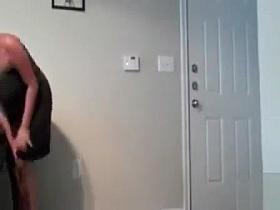 Curvy blonde babe takes pizza delivery naked