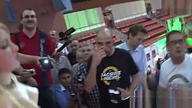 She fucks during public is watching