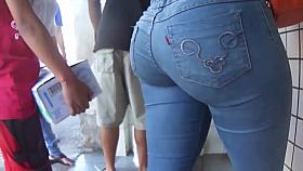 HONESTLY, THIS HUGE TIGHT SEXY ASS MADE ME JERKOFF