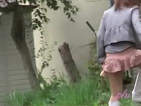 Sexy young Japanese tart loses her skirt during quick sharking odyssey