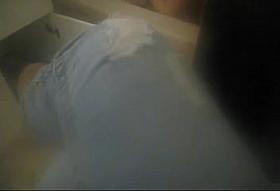 girl records friend on her phone part 1