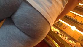 Bel culetto in pizzeria