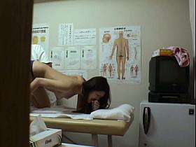 Great medical voyeur porn - a teen is fucked in a massage room
