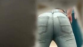 Watching her hanging pussy lips