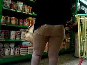 Candid Mature Ass - Bending over - Milf Booty