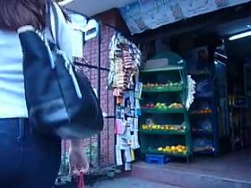 VECINA NALGONA EN LA RUTA TANGA AMARILLA