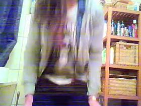 Girls on Toilets xBUSTEDx - Cute Hot Brunette